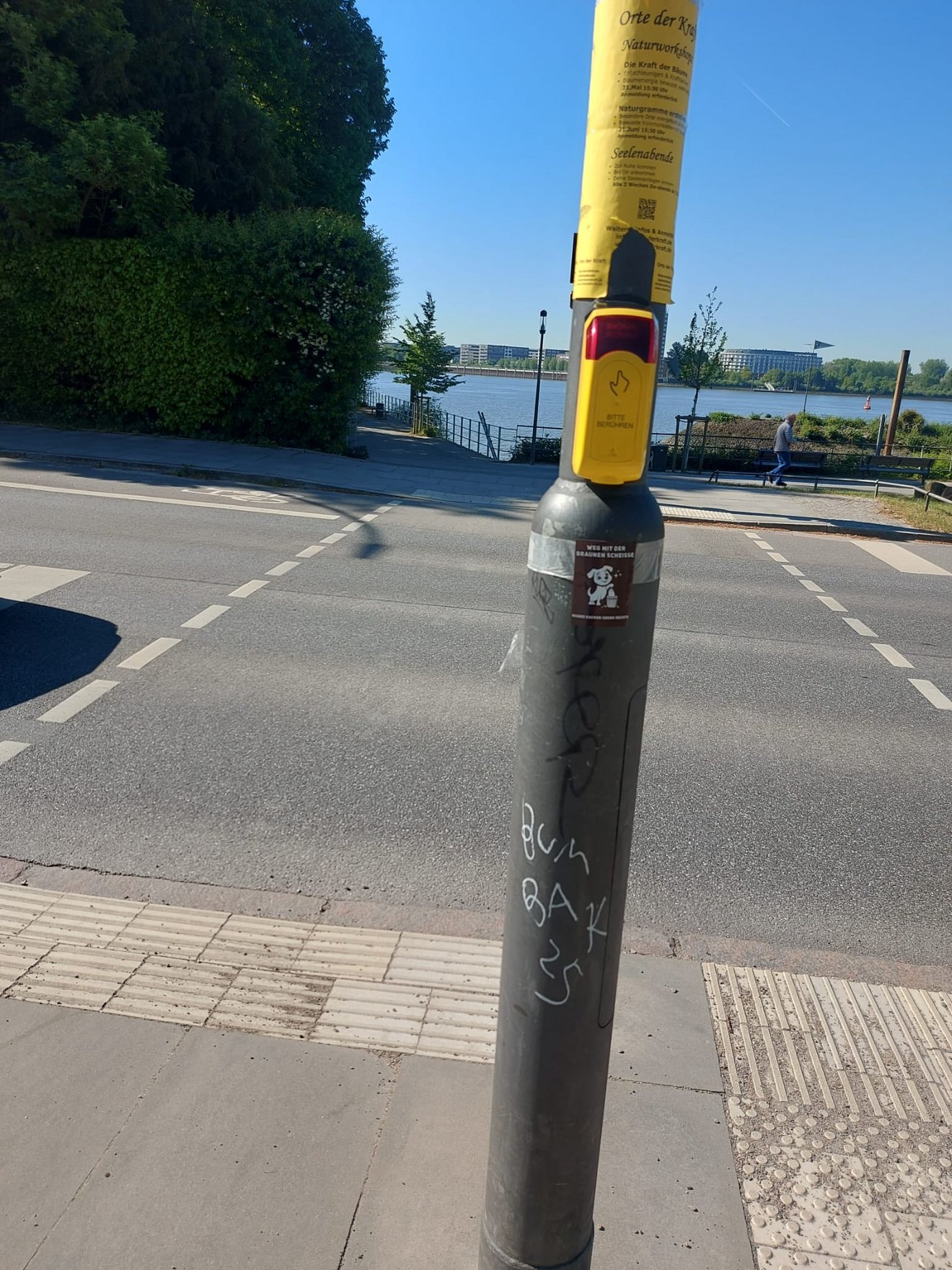 a9ecbd13-9bbd-49d4-8880-92026275255d